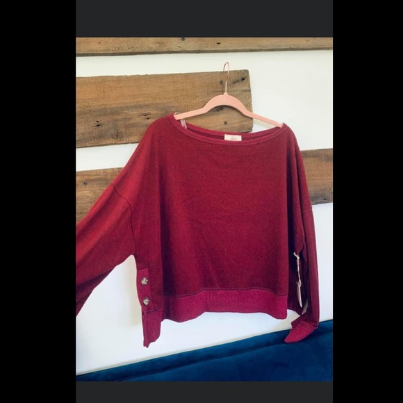 BURGANDY SWEATER - Picture 1 of 1